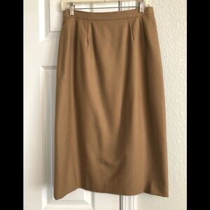 Walker & Lane VINTAGE, 100 wool camel color skirt